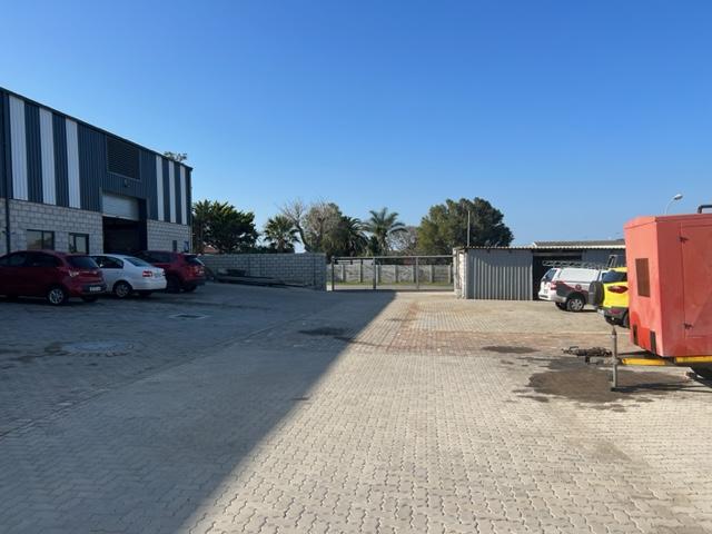 To Let commercial Property for Rent in Cotswold Eastern Cape